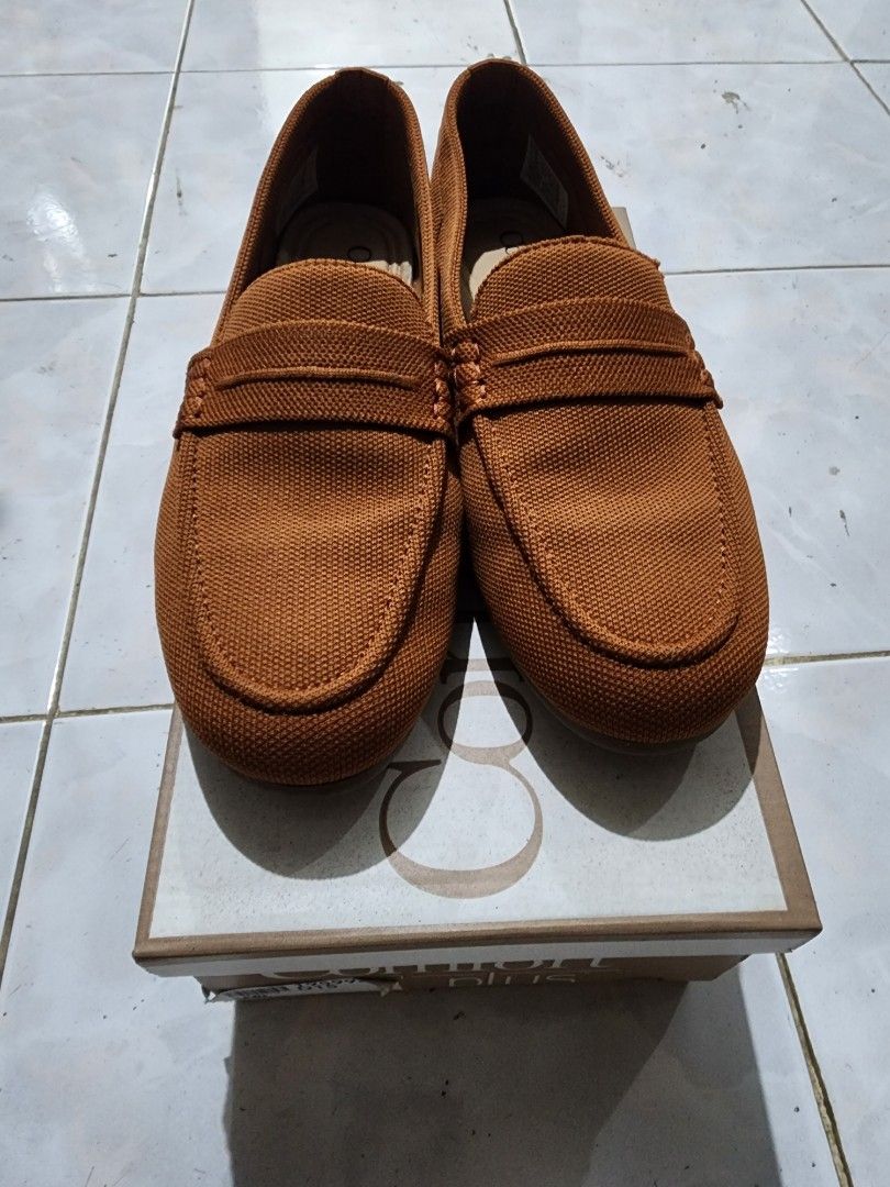 Flat shoes payless Brown Size 39 8.5 Fesyen Wanita Sepatu di