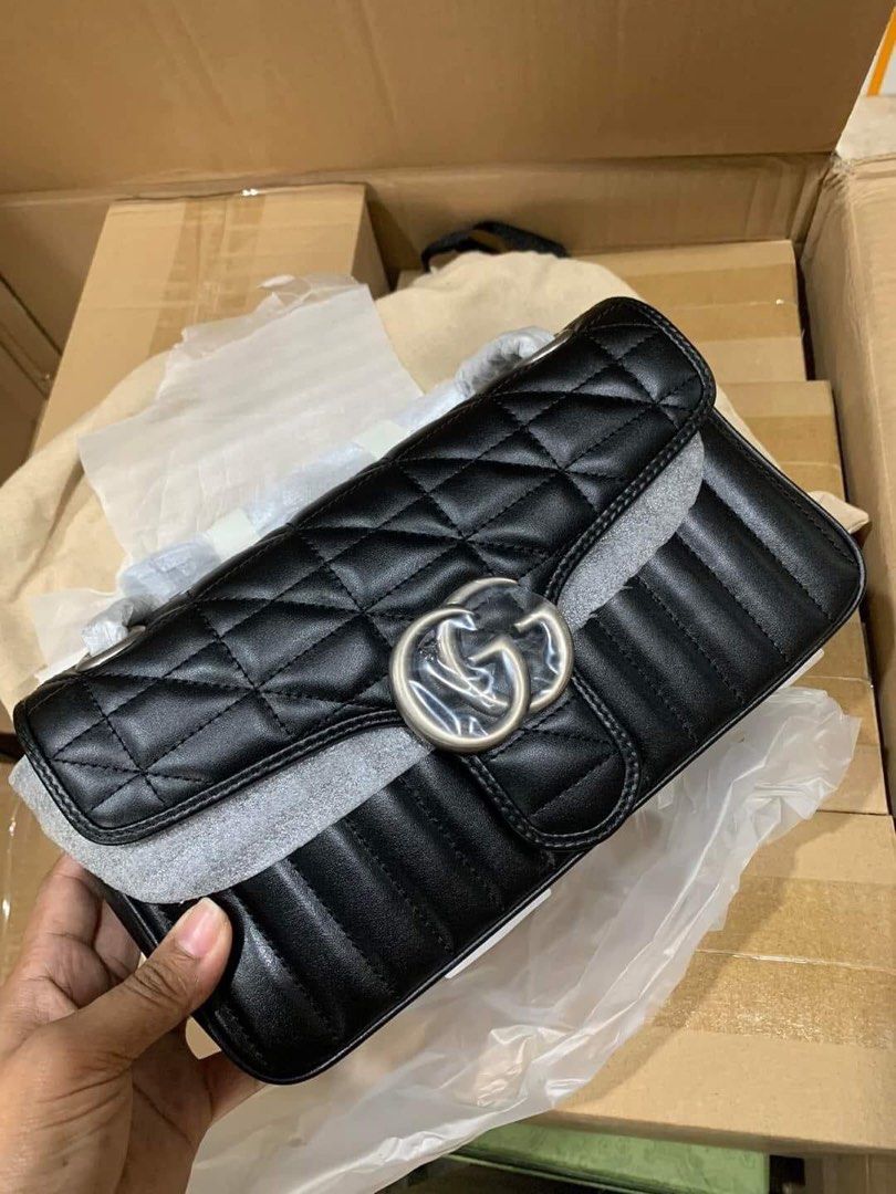 gg marmont 26cm all black calfskin main image 0