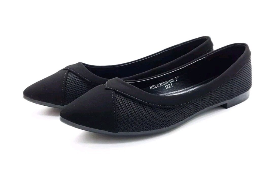Girls black outlet flat shoes