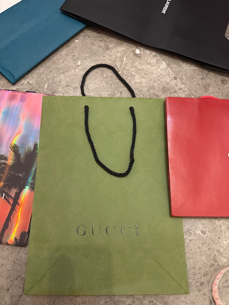 Gucci paper bag 2020 clearance