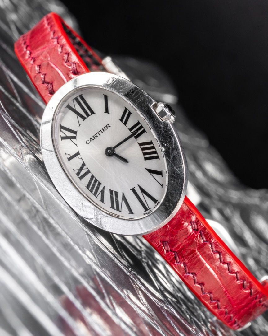 Red discount cartier watch