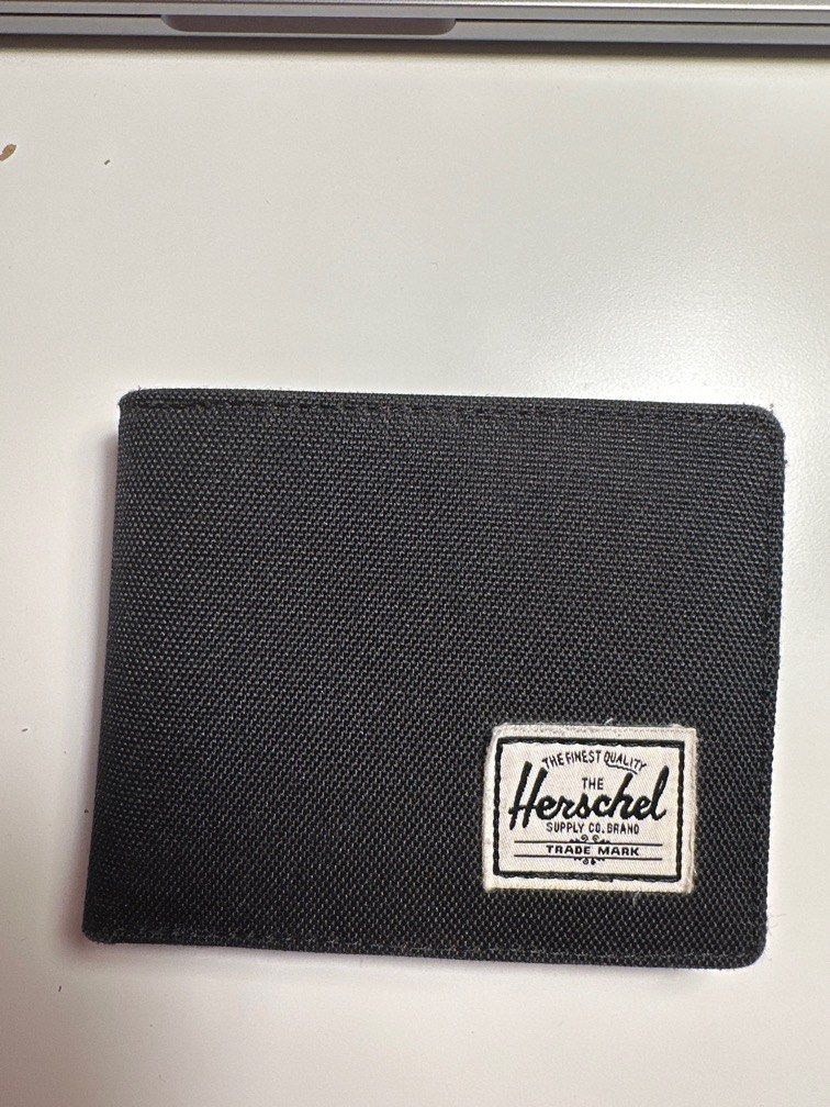 Herschel black bifold wallet, Men's Fashion, Watches & Accessories