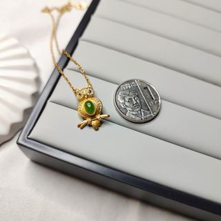 High Quality Nephrite Jade Owl Pendant