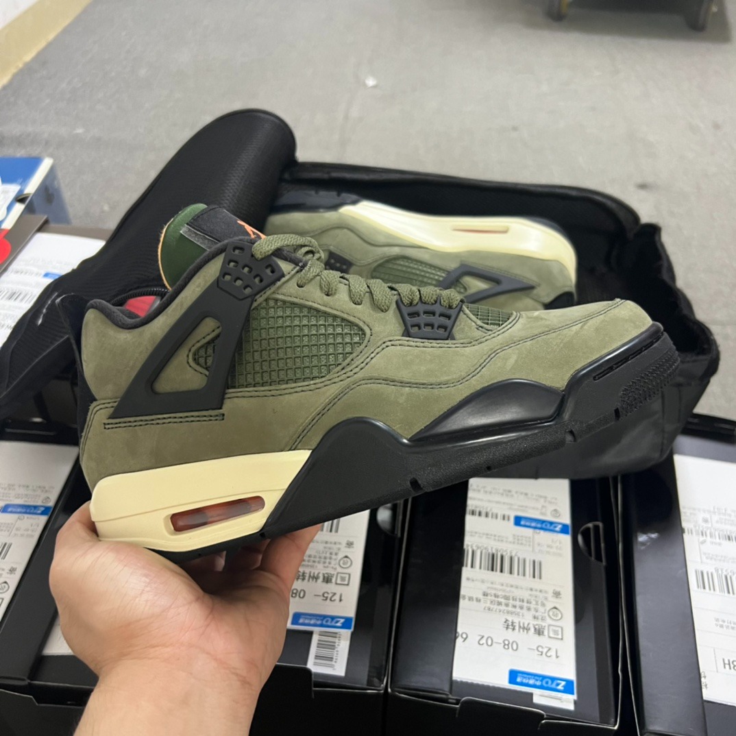 j4 retro off white