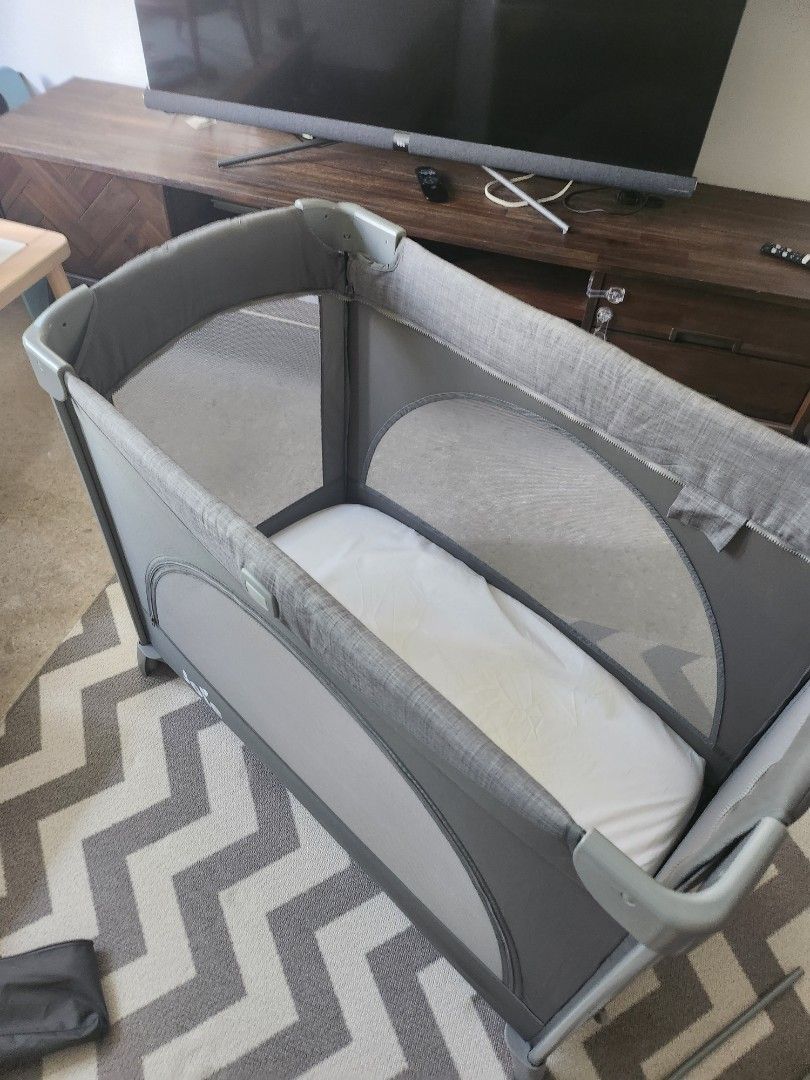 Joie Kubbie Sleep Travel Cot, Babies & Kids, Baby Nursery & Kids Furniture, Cots & Cribs on