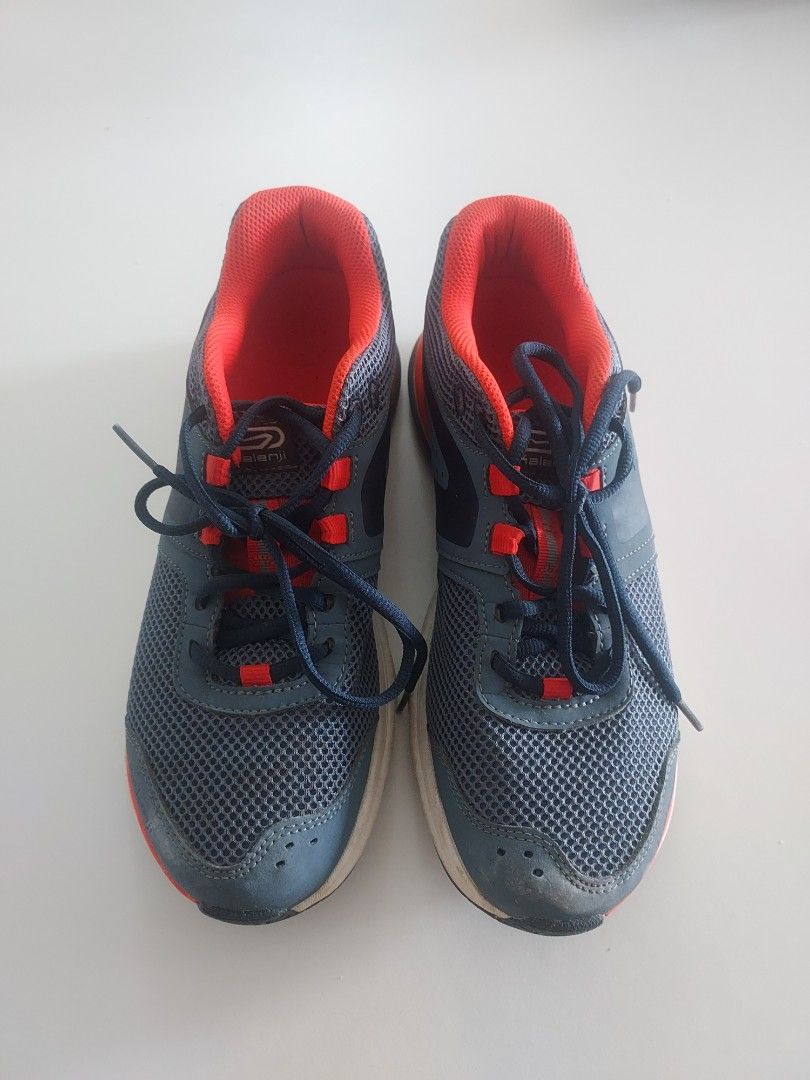 Kalenji Running Shoes Men s Fashion Activewear on Carousell