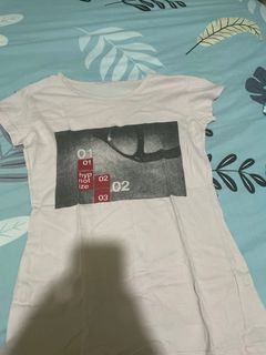 kaos wanita second size S