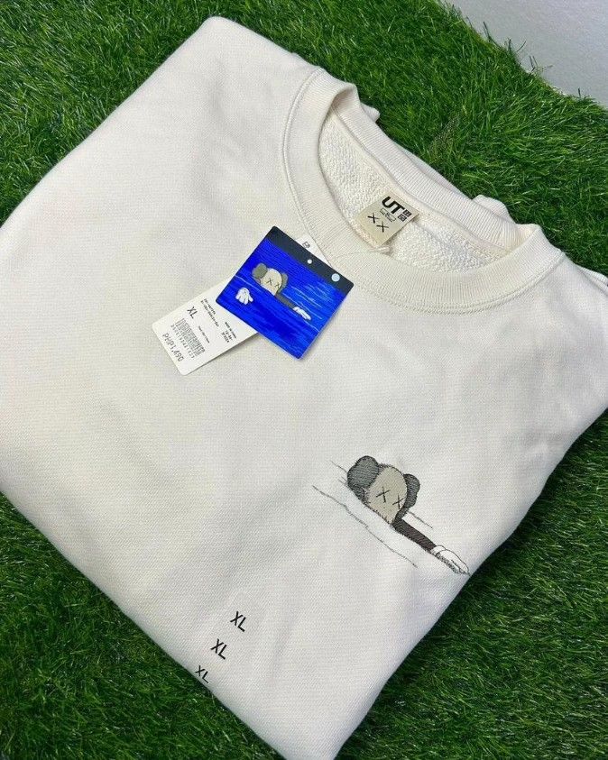 Off white x best sale uniqlo