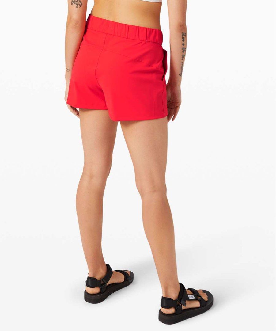 Red lululemon hotsell shorts women's