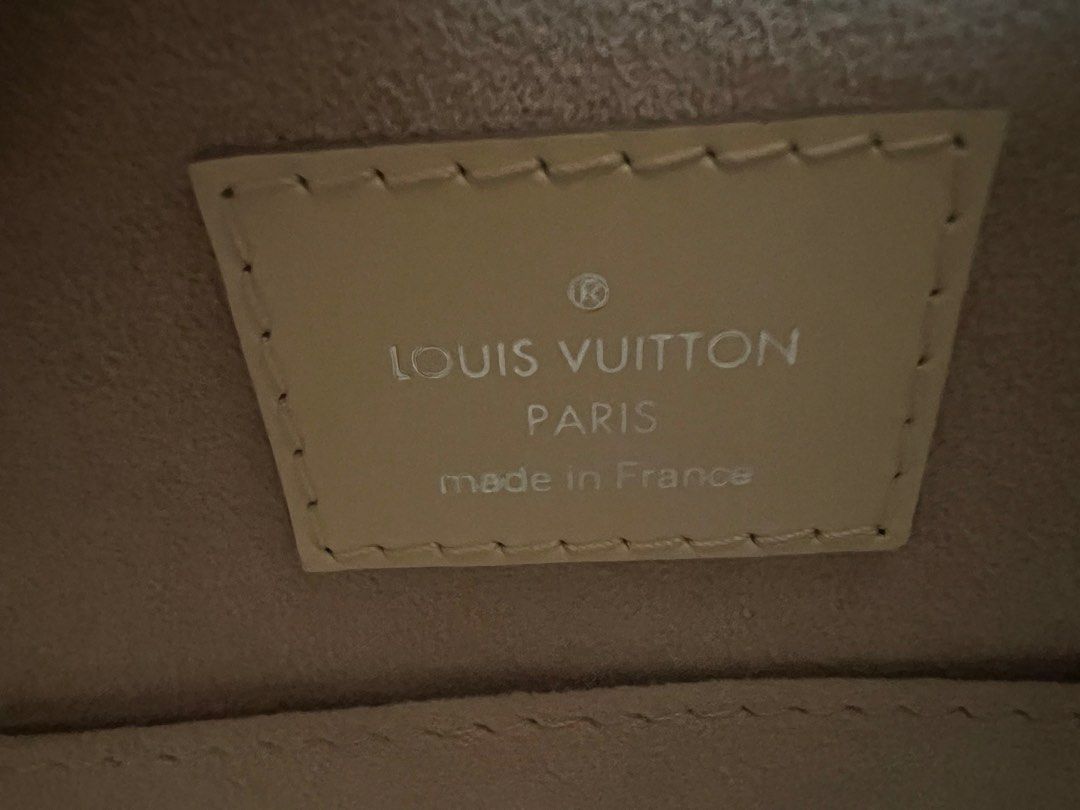 LV off white Epi leather (Category: Luxury Bags & Wallets) located in Makati City. Submitted by travelbag (Listing ID 1254851247, Image 3). Description: Like new off white Epi leather with dust bag.
