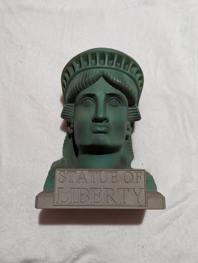 Marvel XMen The Movie Lady Liberty Playset Statue of Liberty Toy Biz