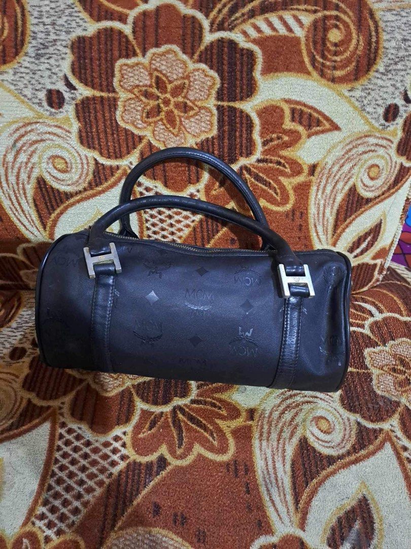 Vintage MCM Papillon Black Purse, Luxury, Bags & Wallets on Carousell