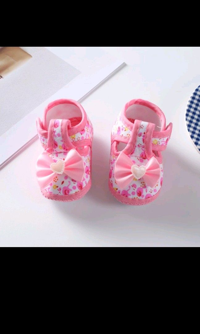 Cartoon on sale girl shoes