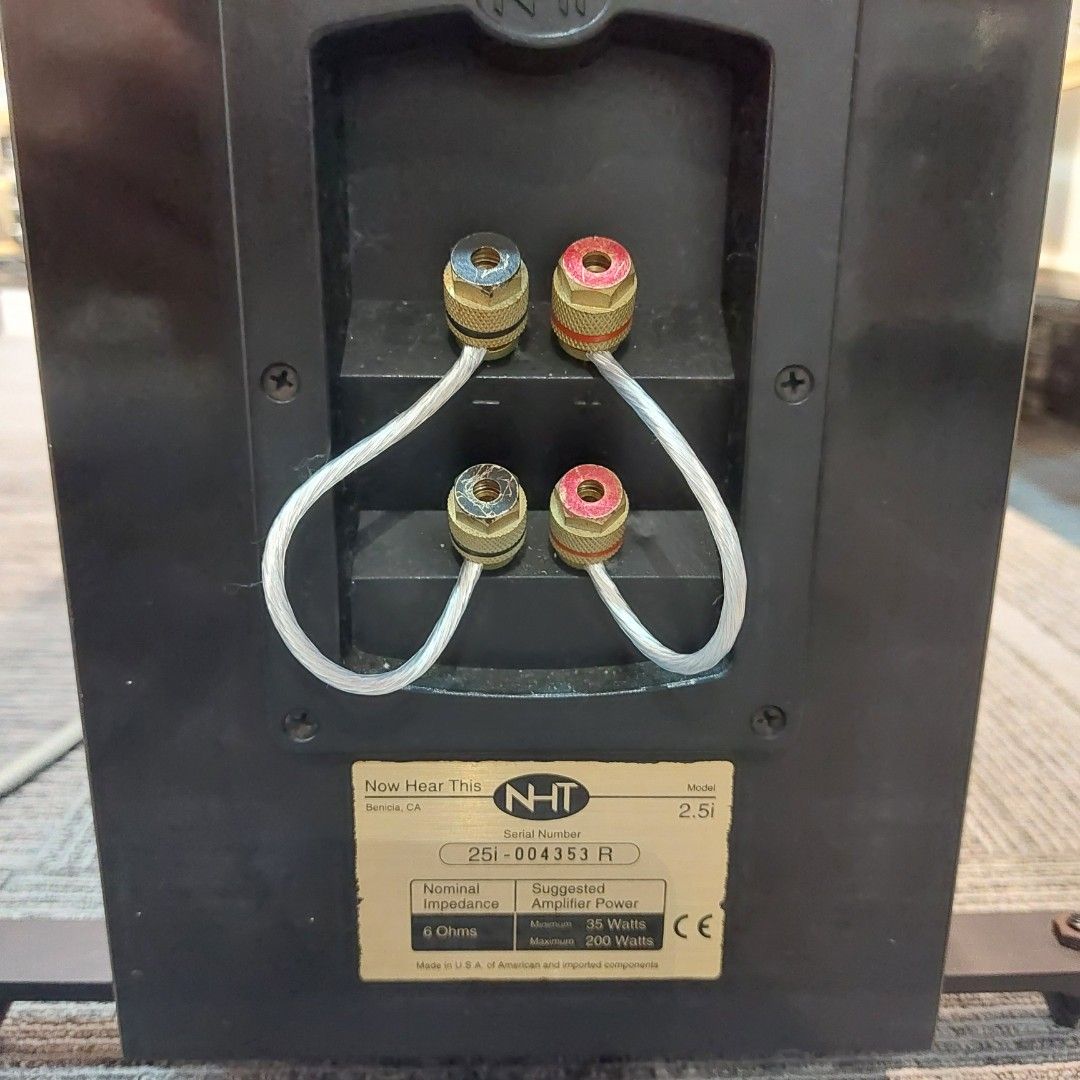 NHT 2.5i Floorstanding Speakers in full working condition with 8 inch