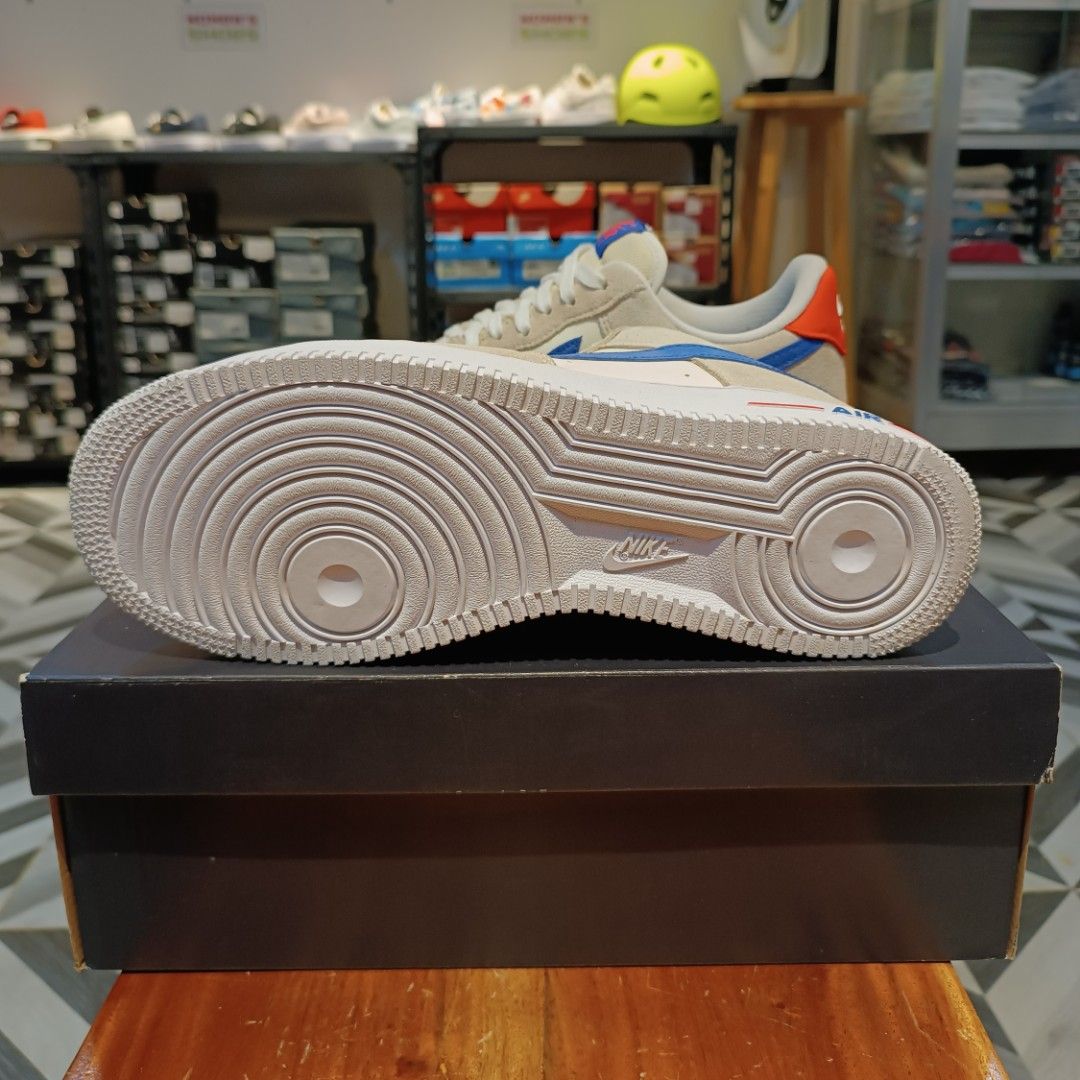 Nike Air Force 1 '07 LV8 Coconut Milk/Hyper Royal, Men's Fashion