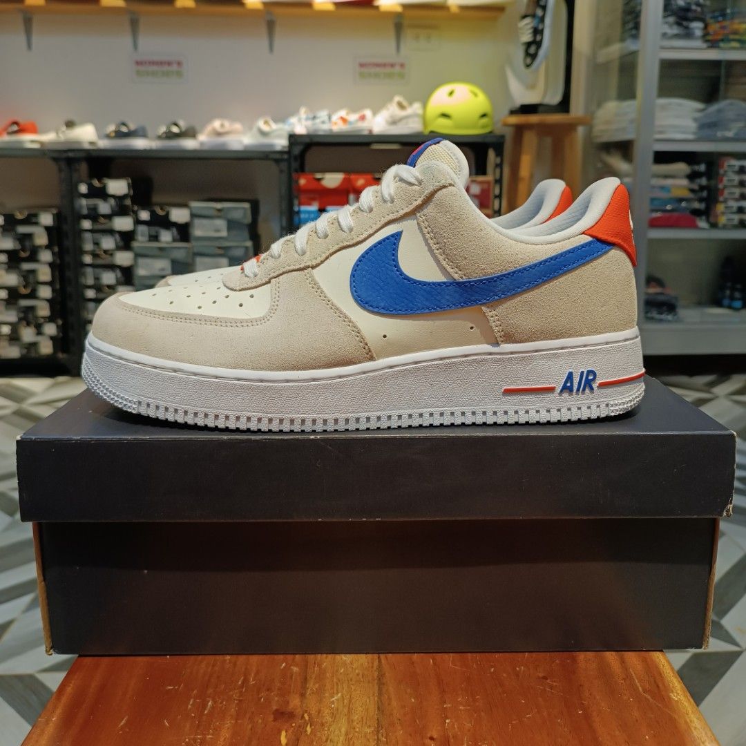 Nike Air Force 1 '07 LV8 Coconut Milk/Hyper Royal, Men's Fashion