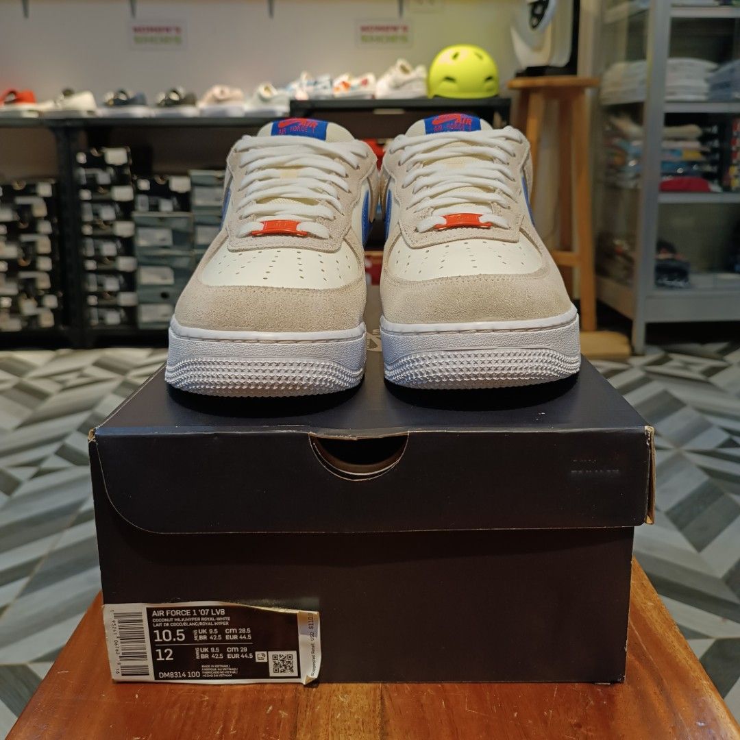 Nike Air Force 1 '07 LV8 Coconut Milk/Hyper Royal, Men's Fashion