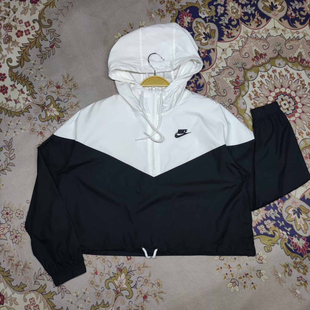 Nike windbreaker crop top outlet
