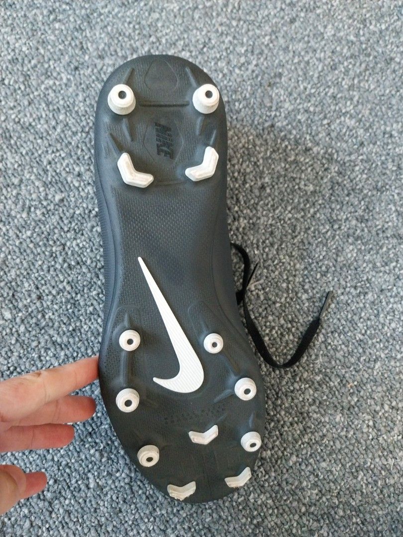 Nike football cleats Sports Equipment Sports Games Racket