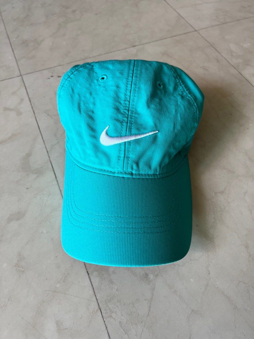 green nike golf hat