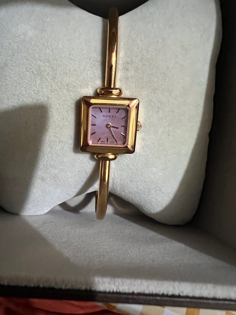 Gucci 1900l watch gold hot sale