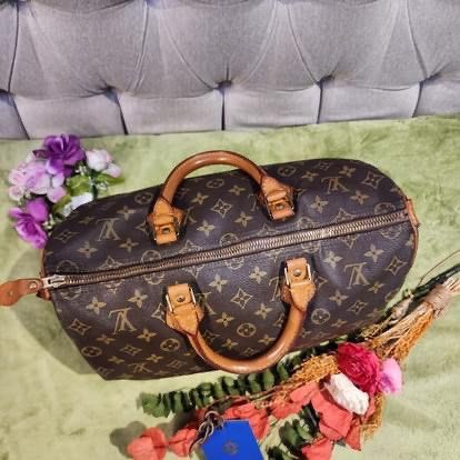 Authentic LV Speedy 35 Monogram canvass, Luxury, Bags & Wallets on Carousell