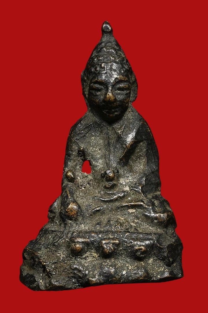 Phra Kring (Category: Religious Items) located in Singapore. Submitted by ryu02 (Listing ID 1254883521, Image 1). Description: Wat prasat Phra kring pim lek Phra Kring Wat Prasat BE 2506 Mass Chanted Phra Kring Wat Prasat B.E2506 药师佛，佛历 2506瓦巴萨大法会，两百多位高僧于1963年联合开光，法力强大 可以算是一款非常全能的圣物，其中包括有234位知名龍波師父參加，加持四天四夜；第二次是同年11月13～15日，有108位知名龍波師父參加，加持三天三夜。.