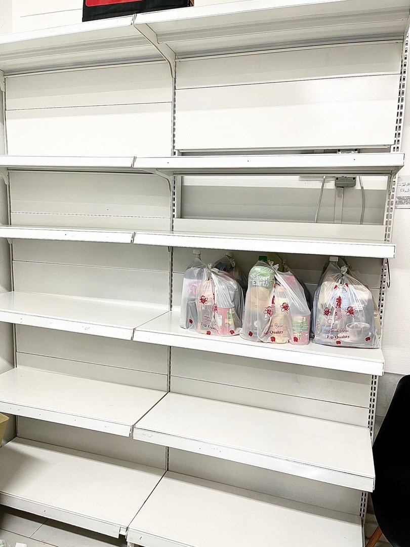 [CLEARANCE SALE] Gondola Shelving Rack | Retail Display Rack ...