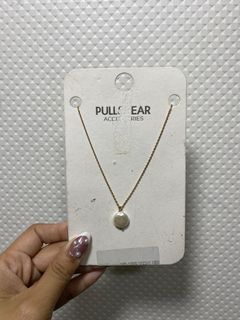 PULL & BEAR NECKLACES