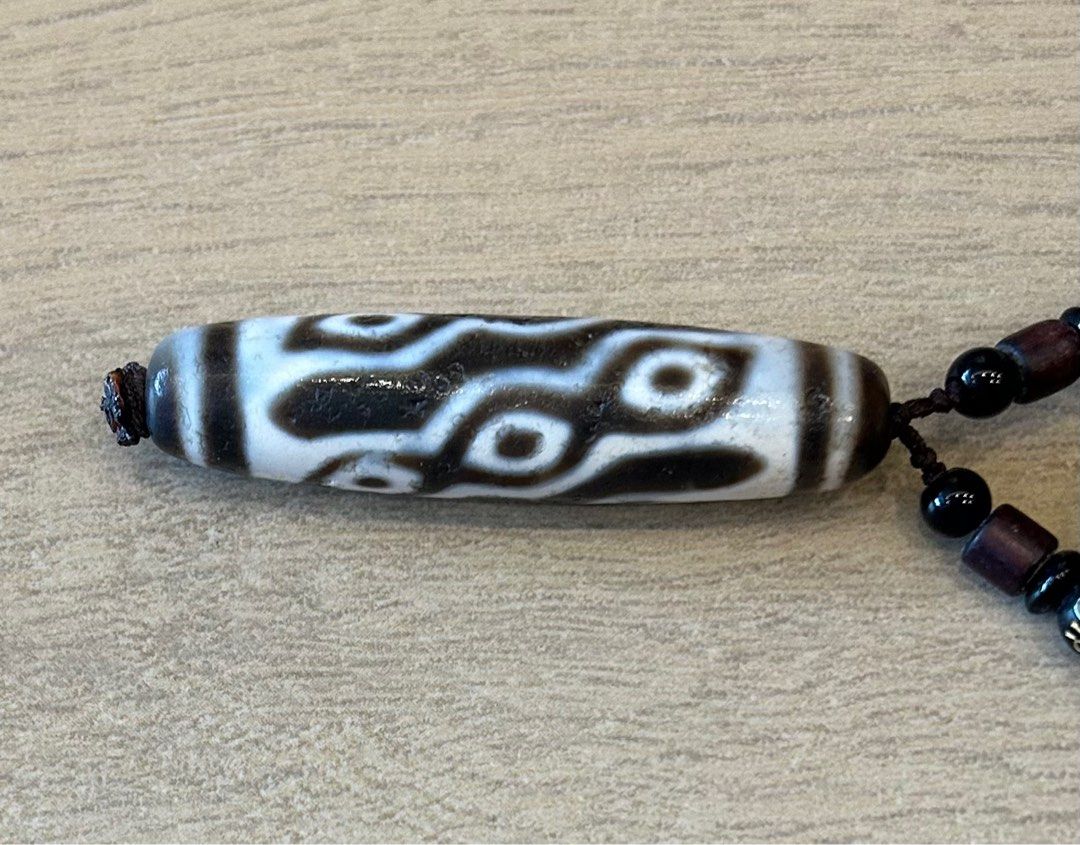 553 一線天珠 黒白天珠 dzibeads！