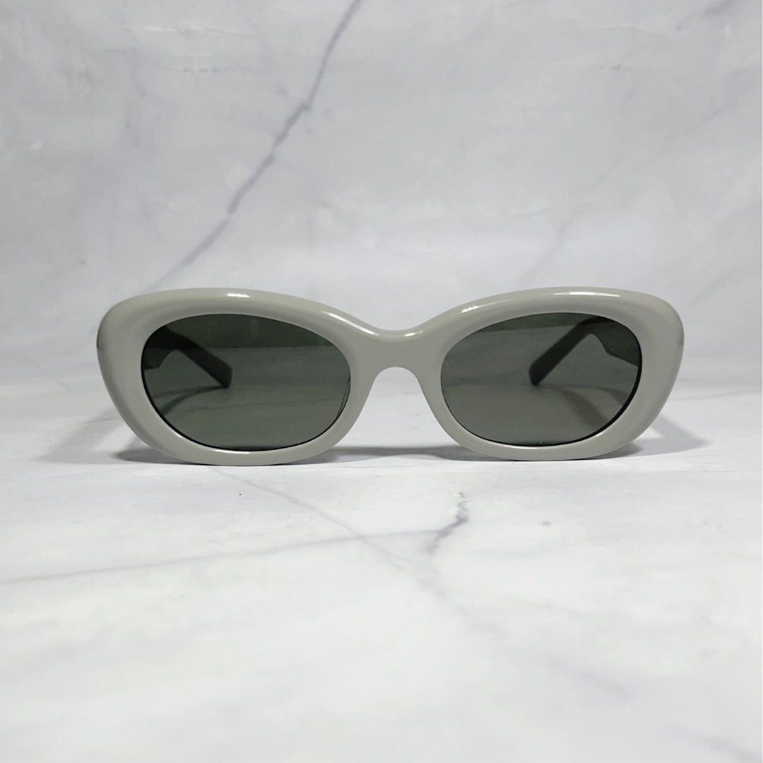 (Ready Stock) Gentle Monster X Maison Margiela Sunglasses MM004 G10 | Size  52 |Butterfly shape Gray acetate frame Black lenses