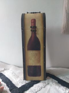 Retro wine box