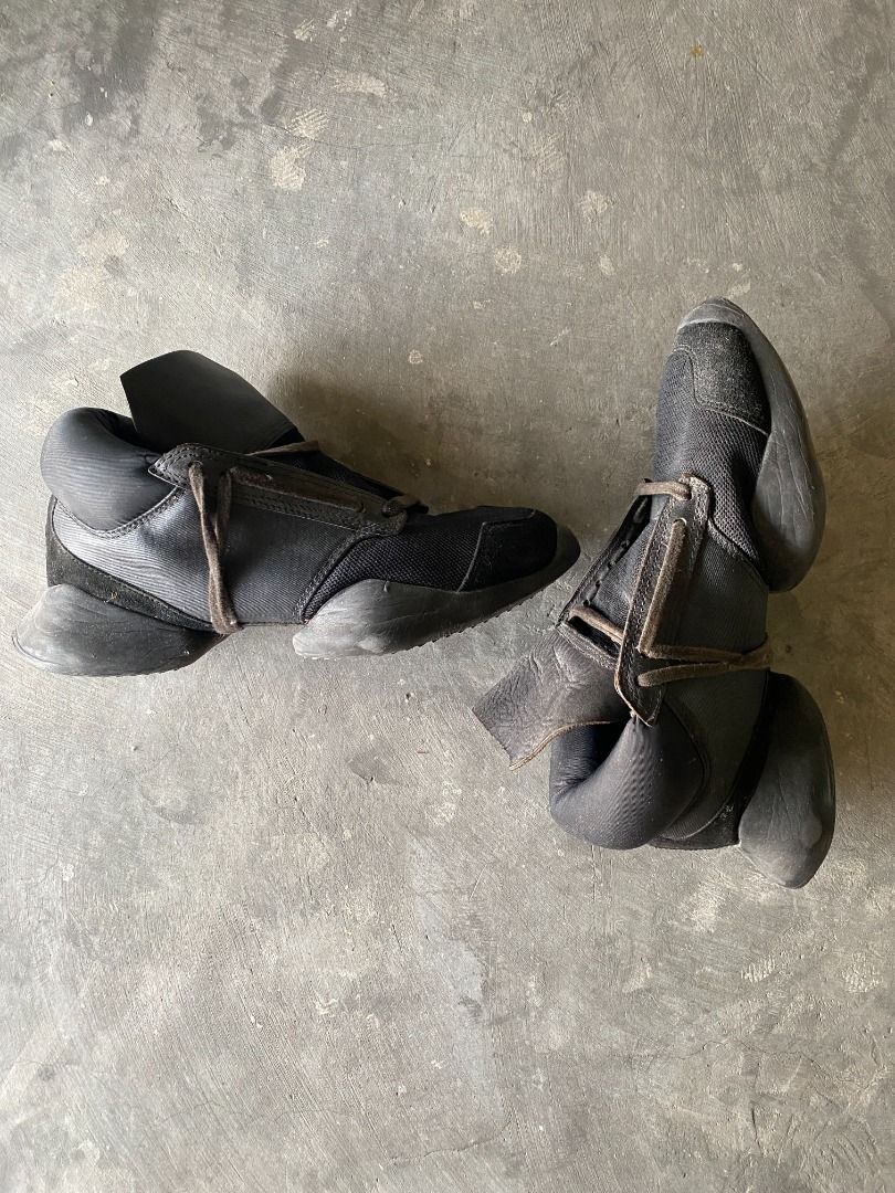 Rick Owens x Adidas Runner EU 39.5 (Category: Sneakers) located in Pasig City. Submitted by ichbinq (Listing ID 1254875606, Image 3). Description: Rick Owens x Adidas Runner Triple Black EU 39.5 US 6.5 Fits a true EU40/US7 Condition: 7/10 (plenty of life, no shoe seps or anything) .
