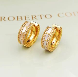 (Category: ) located in . Submitted by shopaholic-anonymous (Listing ID 167146573, Image 1). Description: .