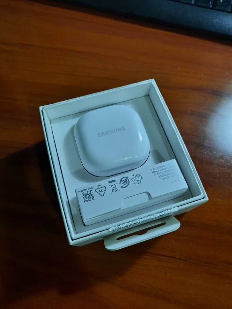Samsung Galaxy Buds2 for Sale (Category: Headphones & Headsets) located in Cebu City. Submitted by adrian102938 (Listing ID 1254849772, Image 3). Description: Samsung Galaxy Buds2 for Sale bought in June 2023 slightly used.