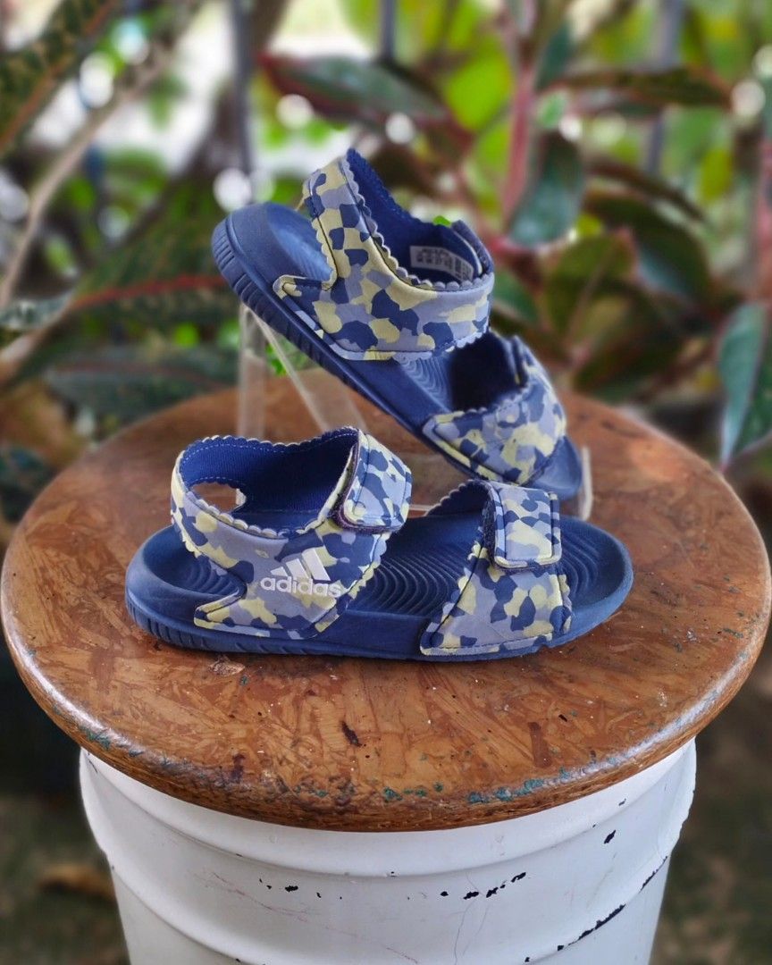 Adidas akwah new arrivals sandals