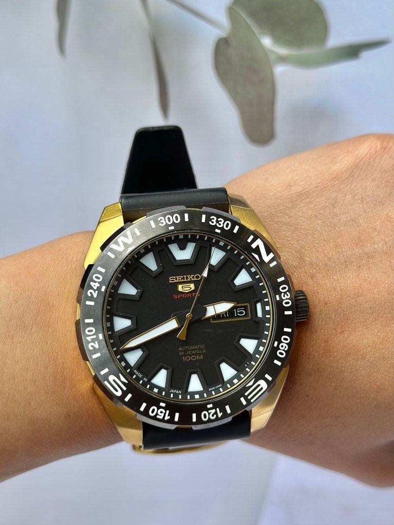 Seiko 5 sports automatic 24 jewels 100m top gold