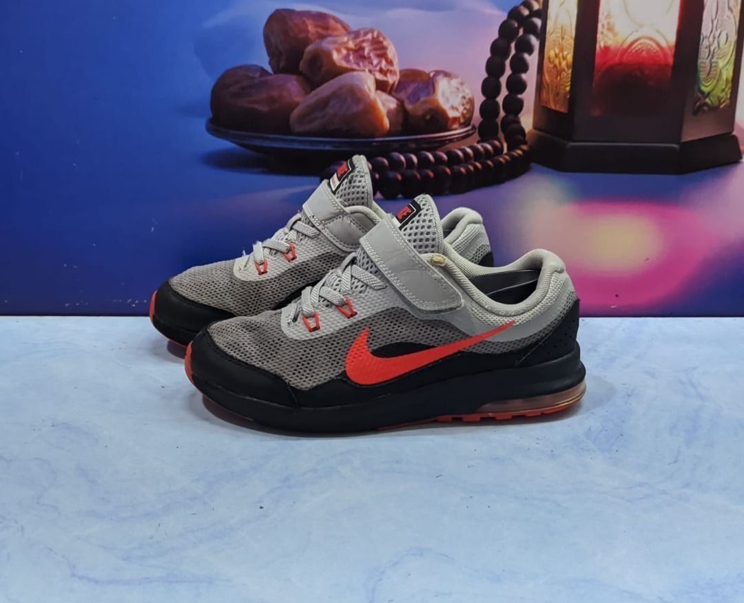 Nike air max dynasty 2 deals psv