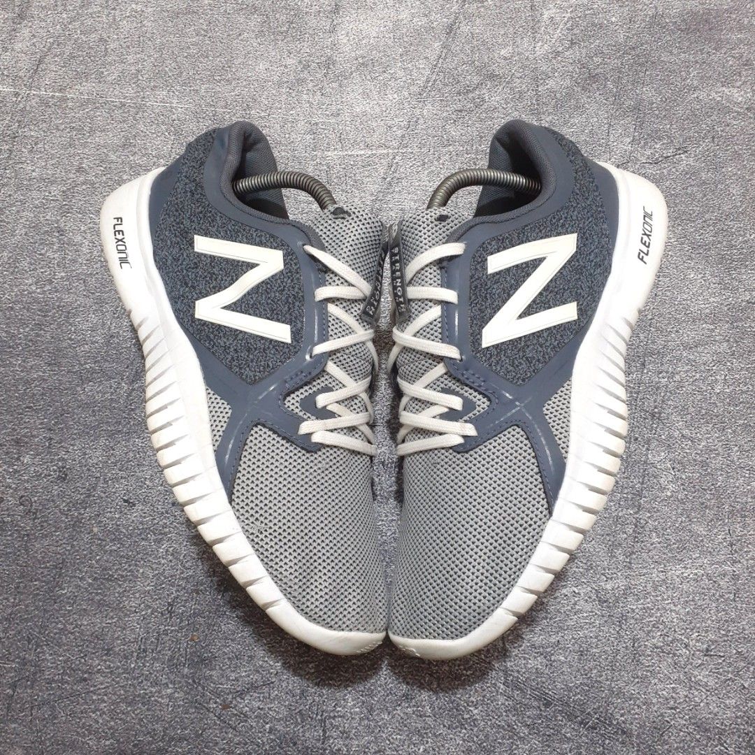 Sepatu second NEW BALANCE FLEXONIC Original size 42.5 Bagus Sport