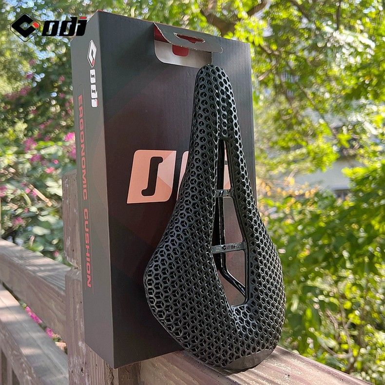 GUB 3D Printing Bicycle Saddle Ultralight, 運動產品, 單車及配件, 單車- Carousell