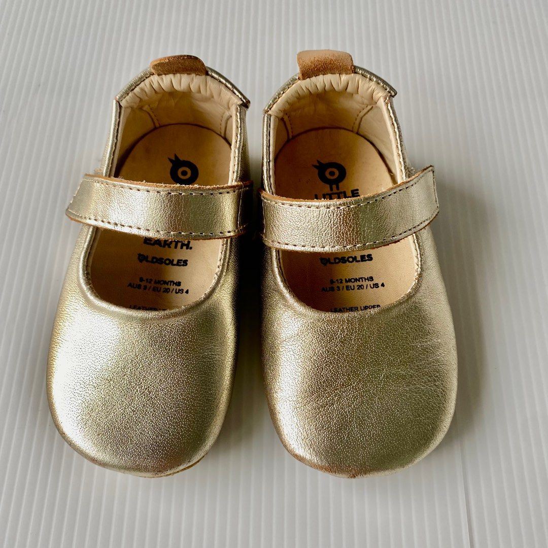 Gold baby shoes discount