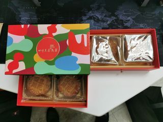 Si Chuan Dou Hua 4 Treasures Mooncakes