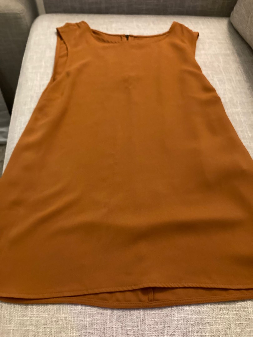 Sleveless Woven Top