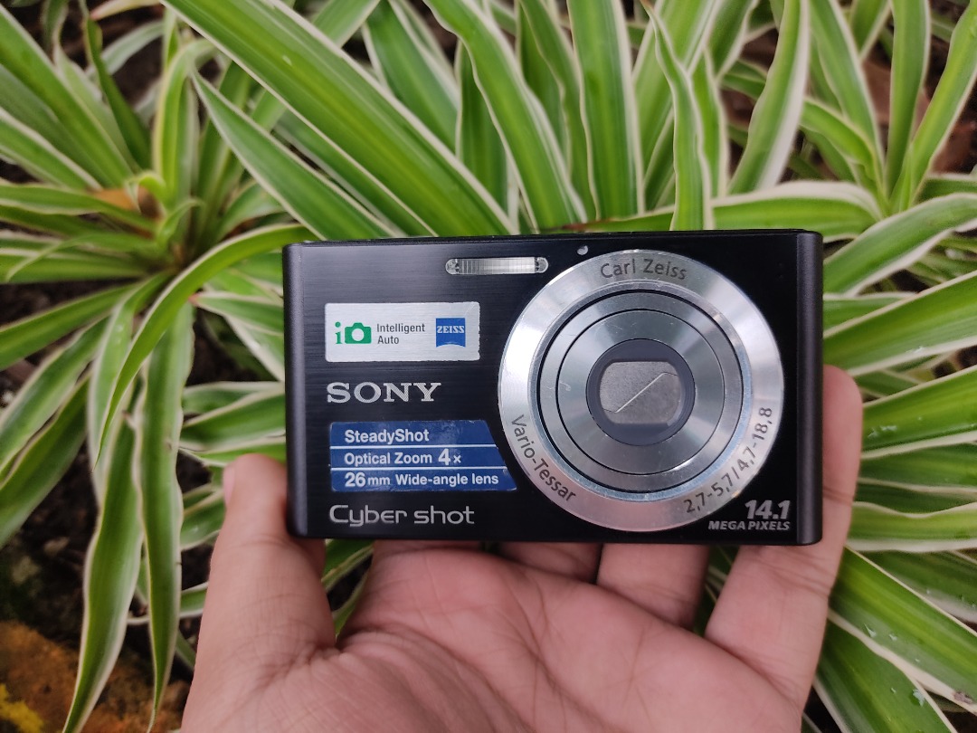 Sony Cybershot dsc w320, Photography, Cameras on Carousell