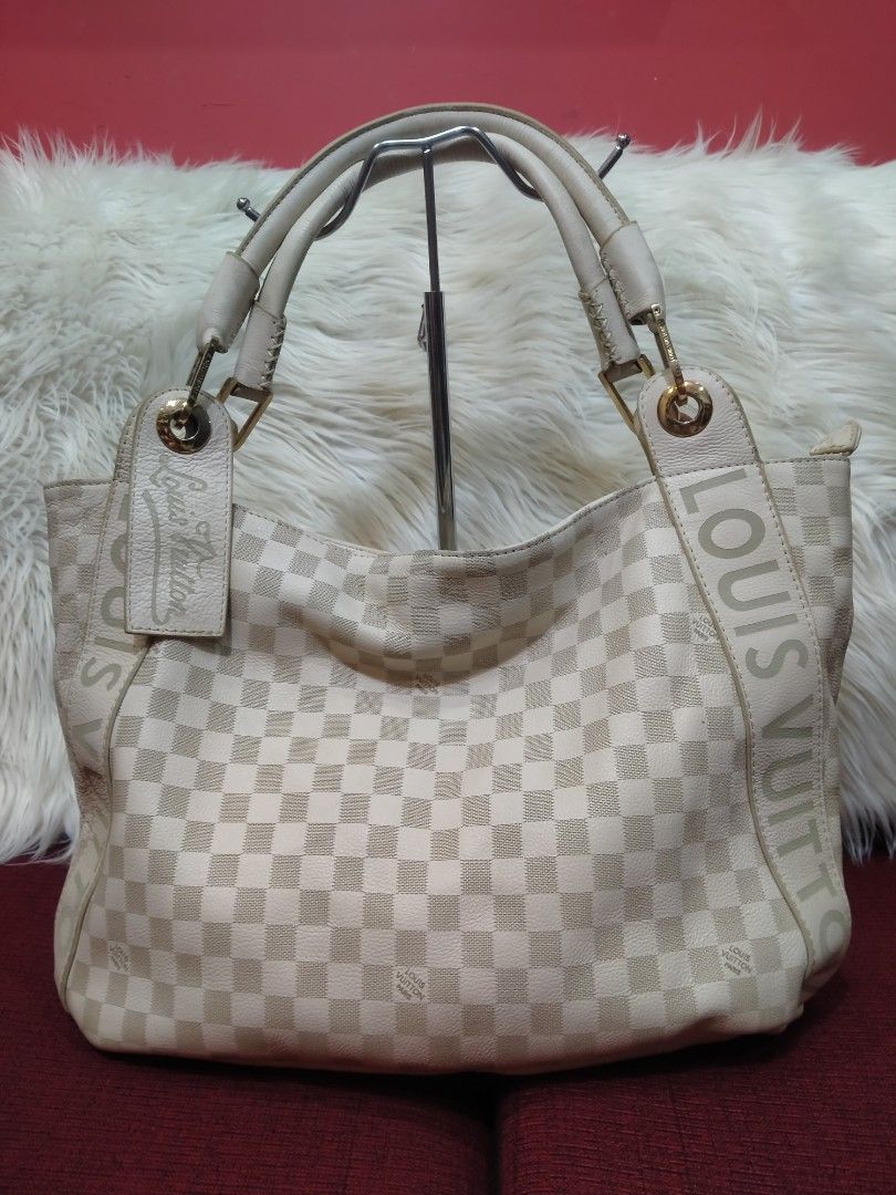 Preloved LV Caissa hobo Damier EB Ceri 2016, comes with dust bag, original  receipt, very very good condition like new, Barang Mewah, Tas & Dompet di  Carousell