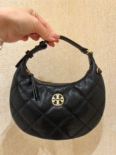 Navy Blue 😍] Tory Burch Latest 2021 design bucket Bag, Women's Fashion,  Bags & Wallets, Purses & Pouches on Carousell