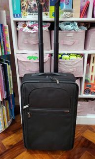 Tumi Gen 4 Luggage ( Medium Size) expandable