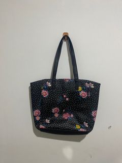 typo black tote bag