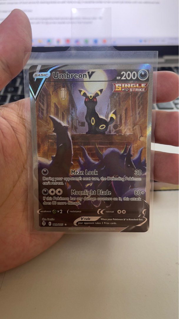 Umbreon V Alternate Art (Evolving Skies), Hobbies & Toys, Toys