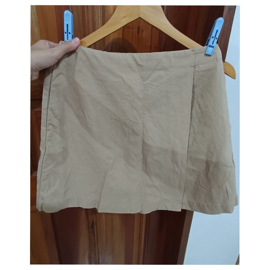 UP! 18-Inch Techno Vented Skort - Linen